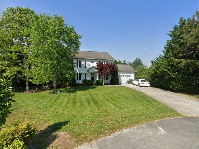 House image located at Hickory, NC 28601