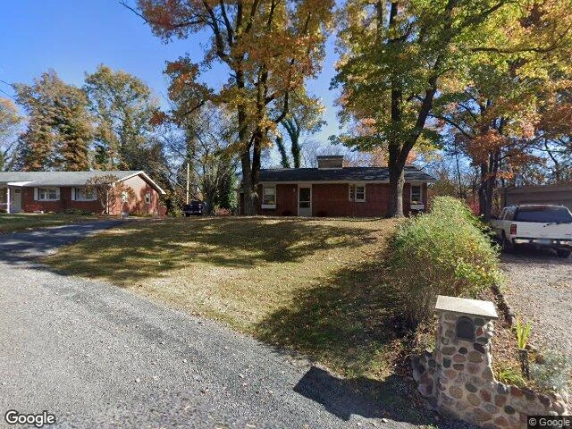 House image located at Highland, IL 62249