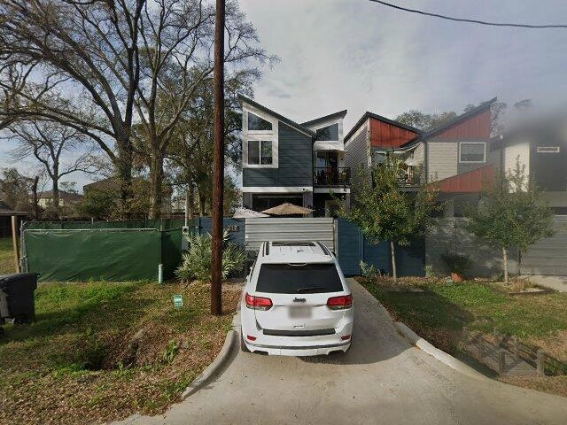 House image located at Houston, TX 77009