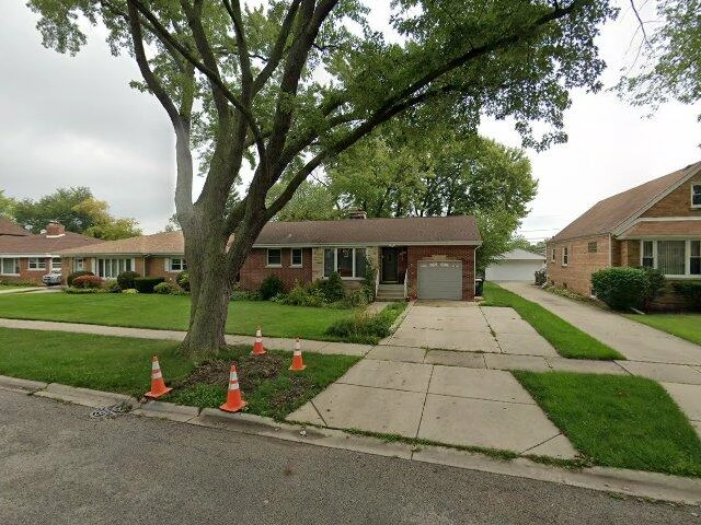 House image located at Niles, IL 60714