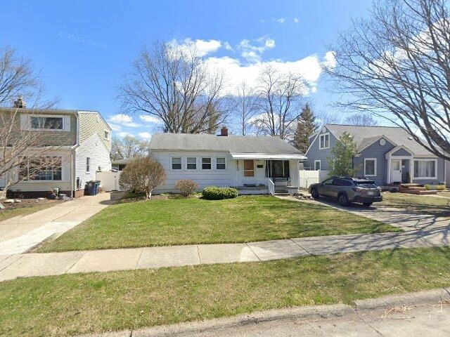 House image located at Royal Oak, MI 48073