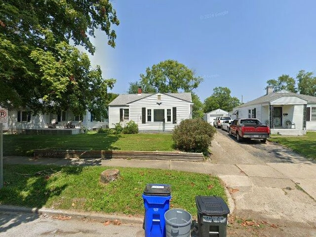 House image located at Decatur, IL 62521