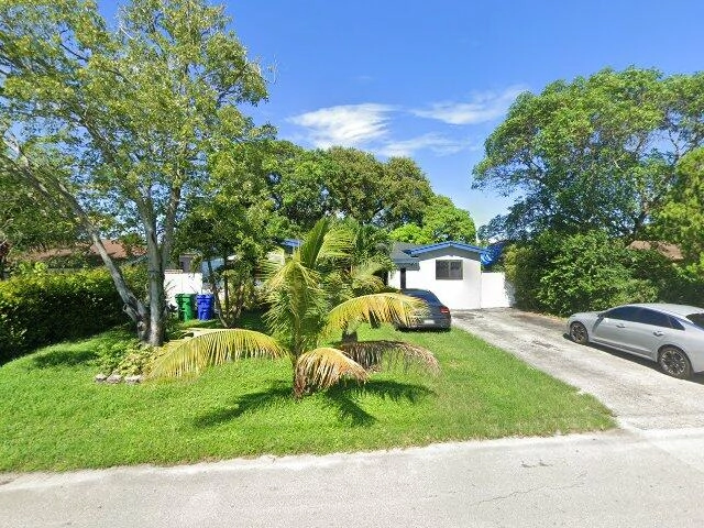 House image located at Hollywood, FL 33023