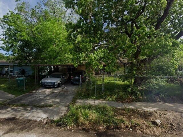 House image located at Houston, TX 77033