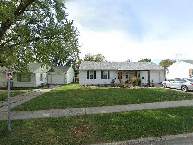 House image located at Newton, IA 50208