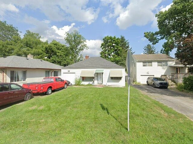 House image located at Columbus, OH 43228