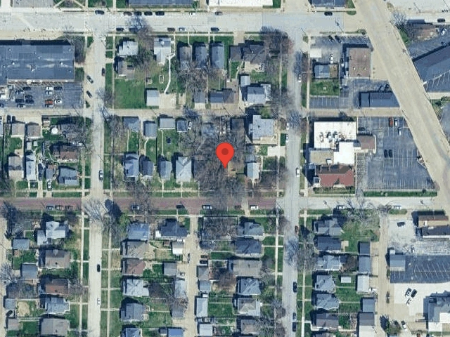House image located at Moline, IL 61265