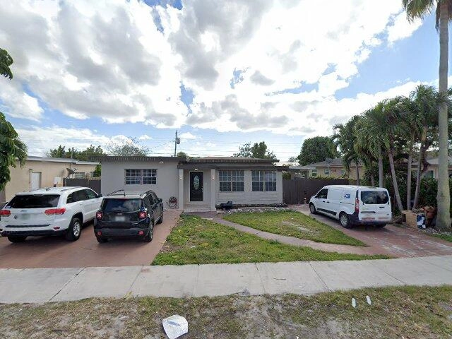 House image located at Miami, FL 33144