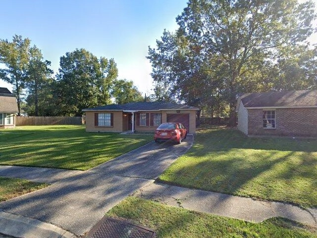 House image located at Mandeville, LA 70471