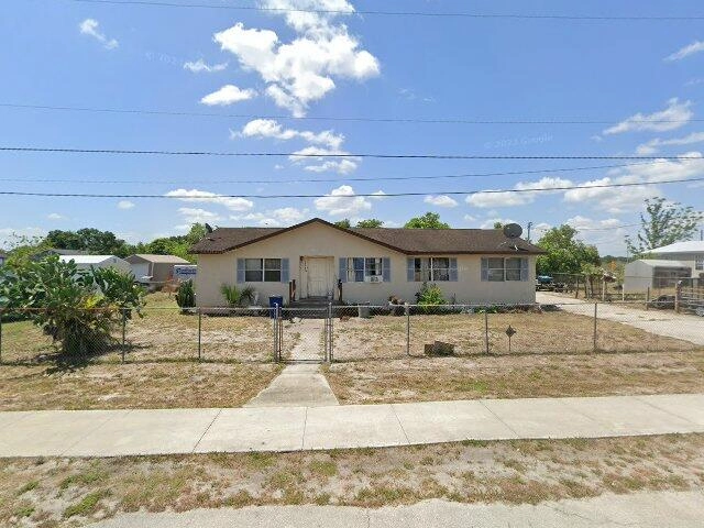 House image located at Alva, FL 33920
