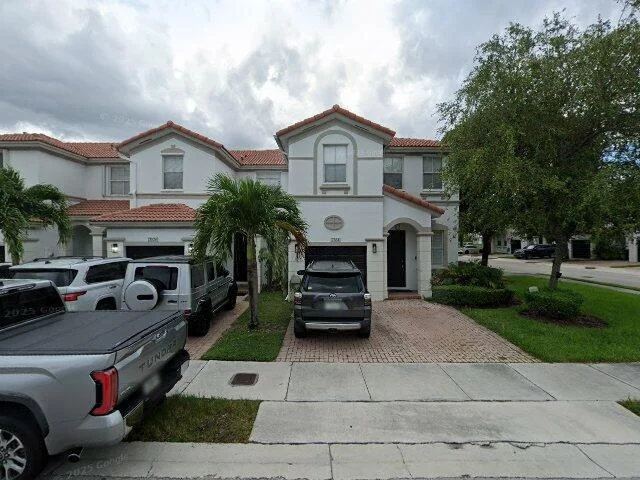 House image located at Miami, FL 33178