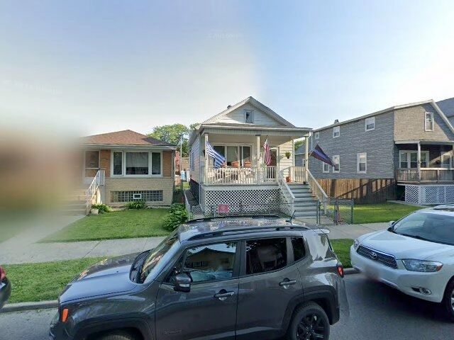 House image located at Chicago, IL 60609