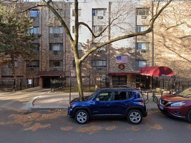 House image located at Chicago, IL 60613