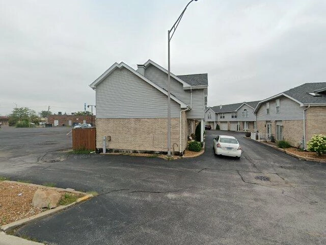 House image located at Alsip, IL 60803