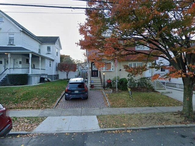 House image located at Deerfield, IL 60015