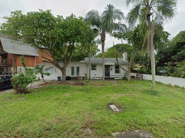 House image located at Saint Petersburg, FL 33702