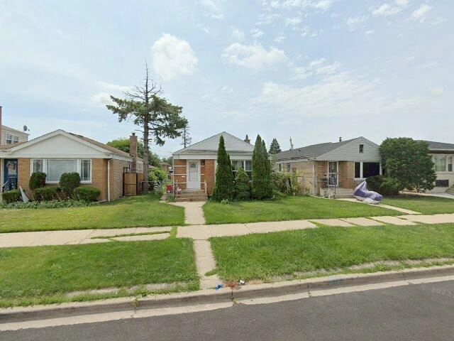 House image located at Chicago, IL 60652