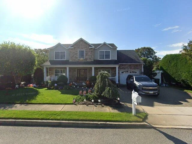 House image located at West Islip, NY 11795