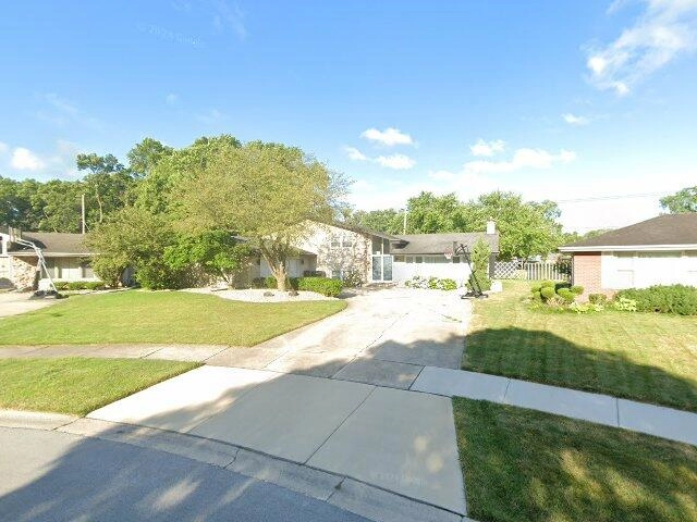 House image located at South Holland, IL 60473