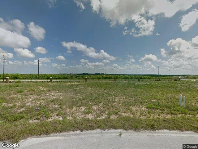 House image located at Dundee, FL 33838