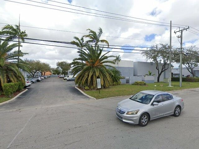 House image located at Miami, FL 33166