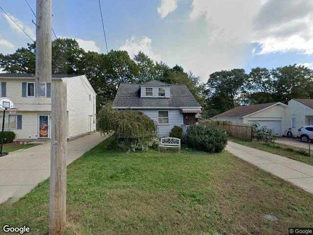 House image located at Willoughby, OH 44094