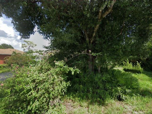 House image located at Fort Myers, FL 33967