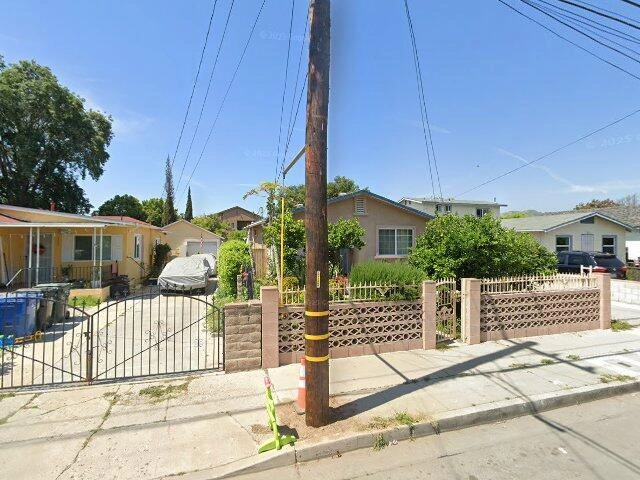 House image located at Santa Paula, CA 93060