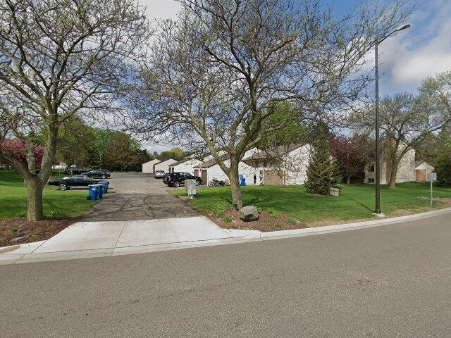 House image located at Saint Paul, MN 55118