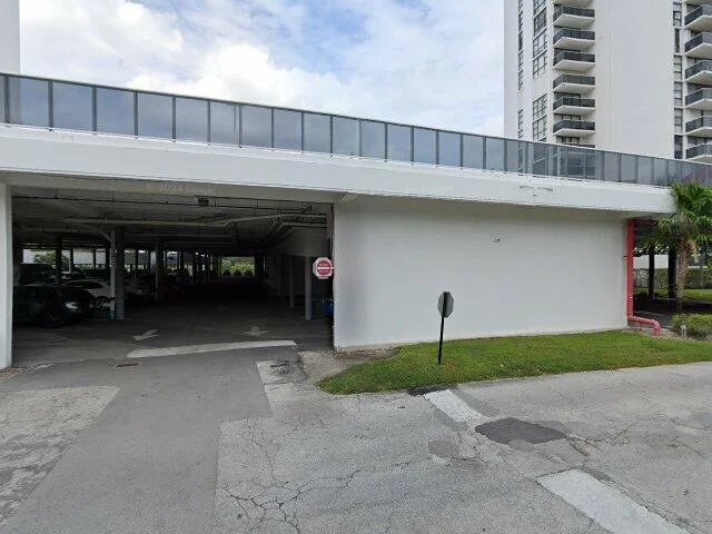 House image located at Miami, FL 33180