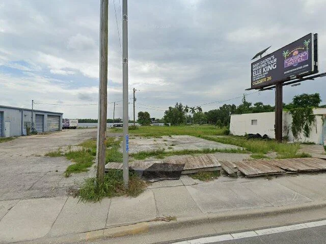 House image located at North Fort Myers, FL 33903