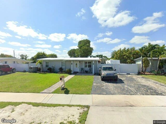 House image located at Miami, FL 33173