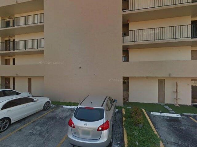 House image located at Miami, FL 33172