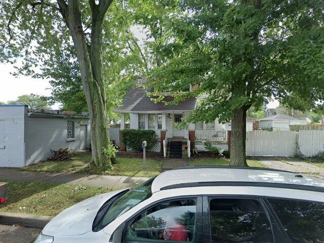 House image located at Warren, MI 48089