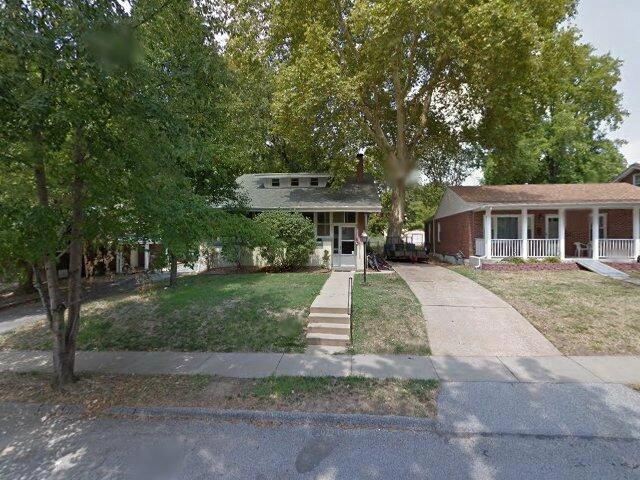 House image located at Saint Louis, MO 63114