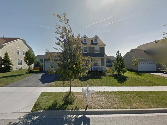 House image located at Elgin, IL 60124