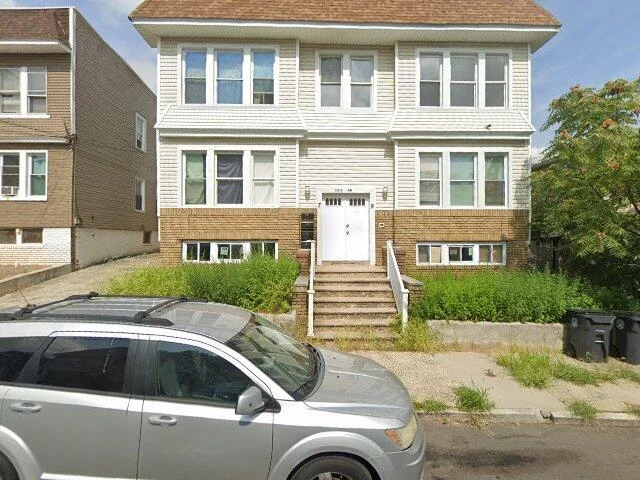 House image located at Newark, NJ 07112
