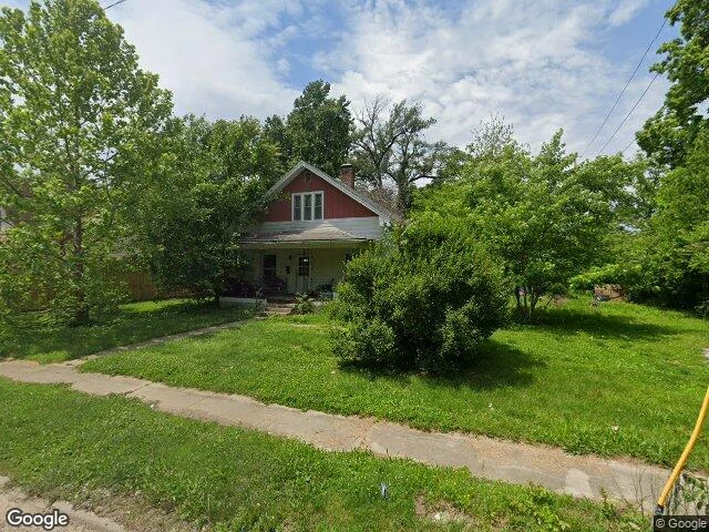 House image located at Salem, IL 62881