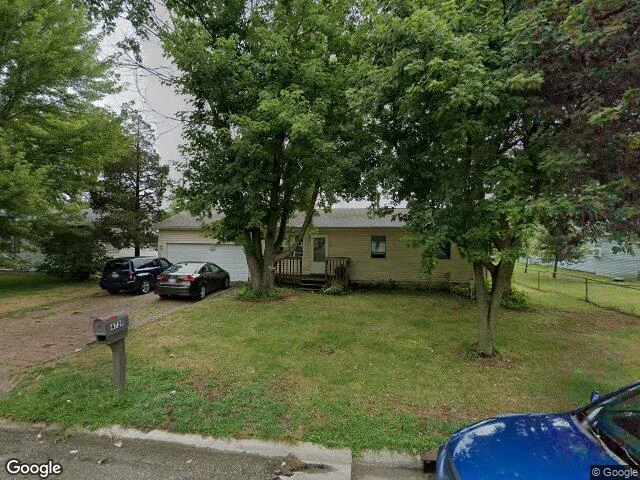 House image located at Moline, IL 61265