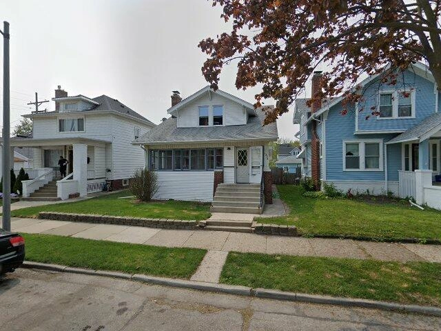 House image located at Racine, WI 53405