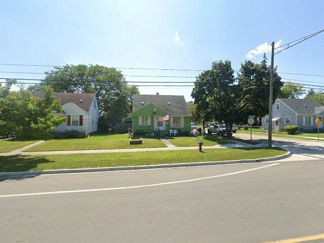 House image located at Roseville, MI 48066
