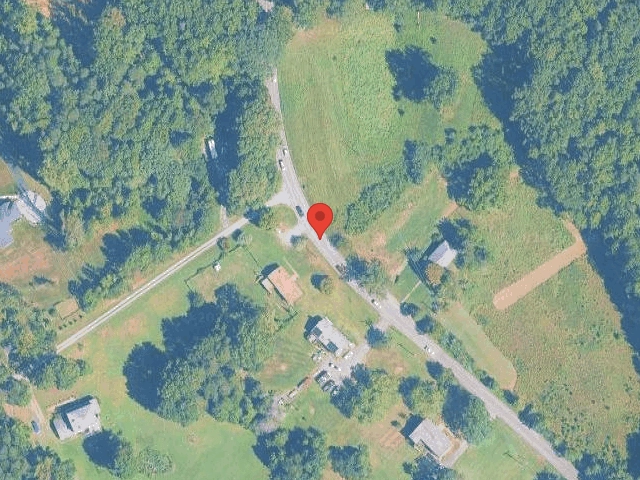 House image located at Vinton, VA 24179