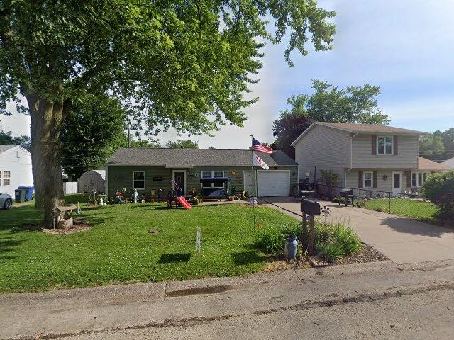 House image located at Davenport, IA 52806