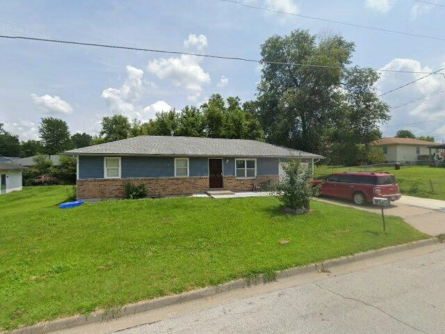 House image located at Marshall, MO 65340