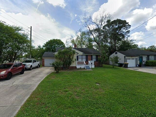 House image located at Jacksonville, FL 32210