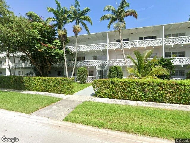 House image located at Miami, FL 33181