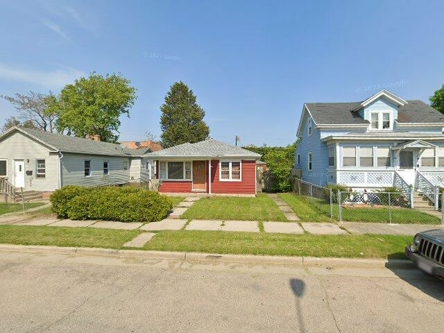 House image located at Racine, WI 53403