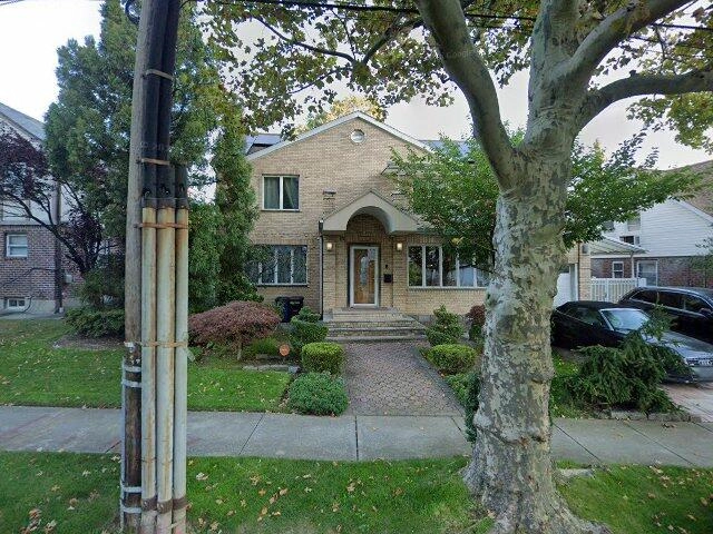 House image located at Oakland Gardens, NY 11364