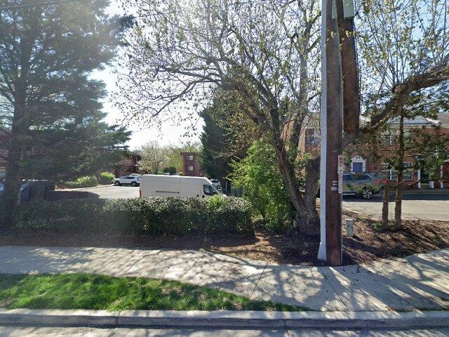 House image located at Arlington, VA 22204