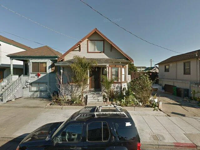 House image located at Oakland, CA 94601
